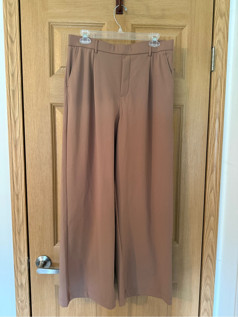 Wide-Leg High-Rise Women's Pants in beige-neutral